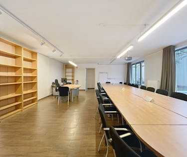 Place Bara | Bureau lumineux 175m² + jardin