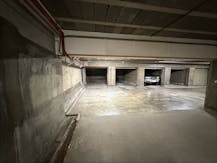 TE HUUR: autostaanplaats in Runkst 