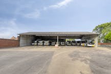 Woning met loods op uitstekende ligging in Torhout