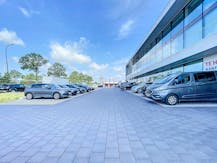 High-end modern kantoor (653 m²) te huur in Zele