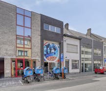 Handelspand met woonst te koop in centrum Roeselare