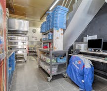 Handelspand met woonst te koop in centrum Roeselare