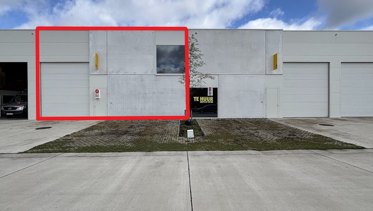 Entrepôt récemment construit à louer à Harelbeke