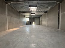  Entrepôt récemment construit à louer à Harelbeke