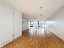 Ruim duplexappartement met 2 slaapkamers te huur in Gent