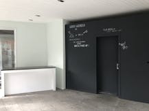 Bâtiment commercial d'environ 30 m² sur la route d'accès au centre de Roeselare