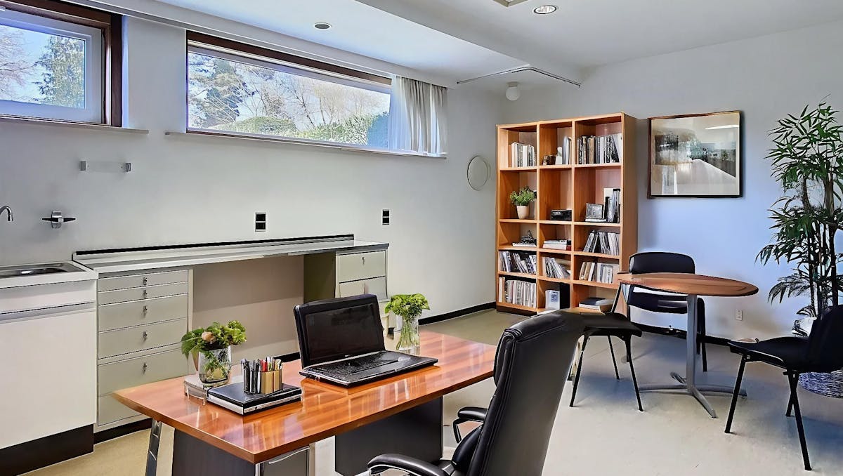 Kantoor / praktijkruimte (109m³) te huur nabij centrum Eeklo