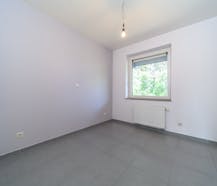 Appartement met 2 slaapkamers en parking te Veurne.