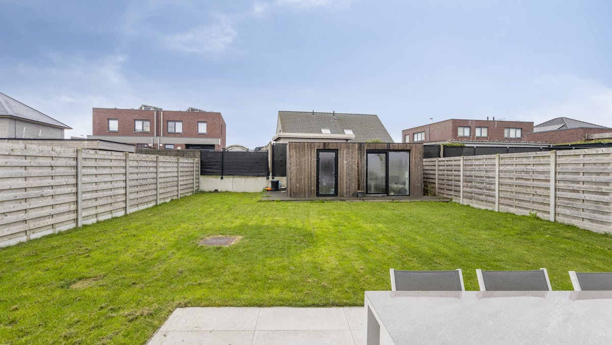 Recente woning (2020) met 4 slaapkamers te koop in Aartrijke