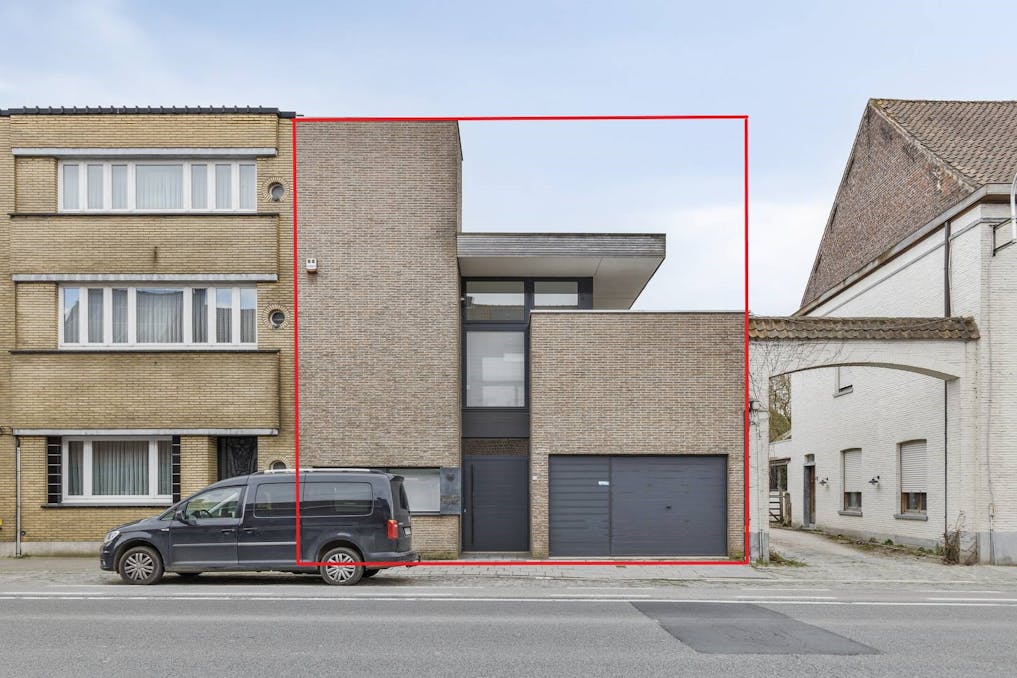 Praktijkruimte met kantoor te Bissegem