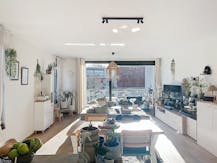 Zeer lichtrijk appartement met twee slaapkamers te huur in Brugge