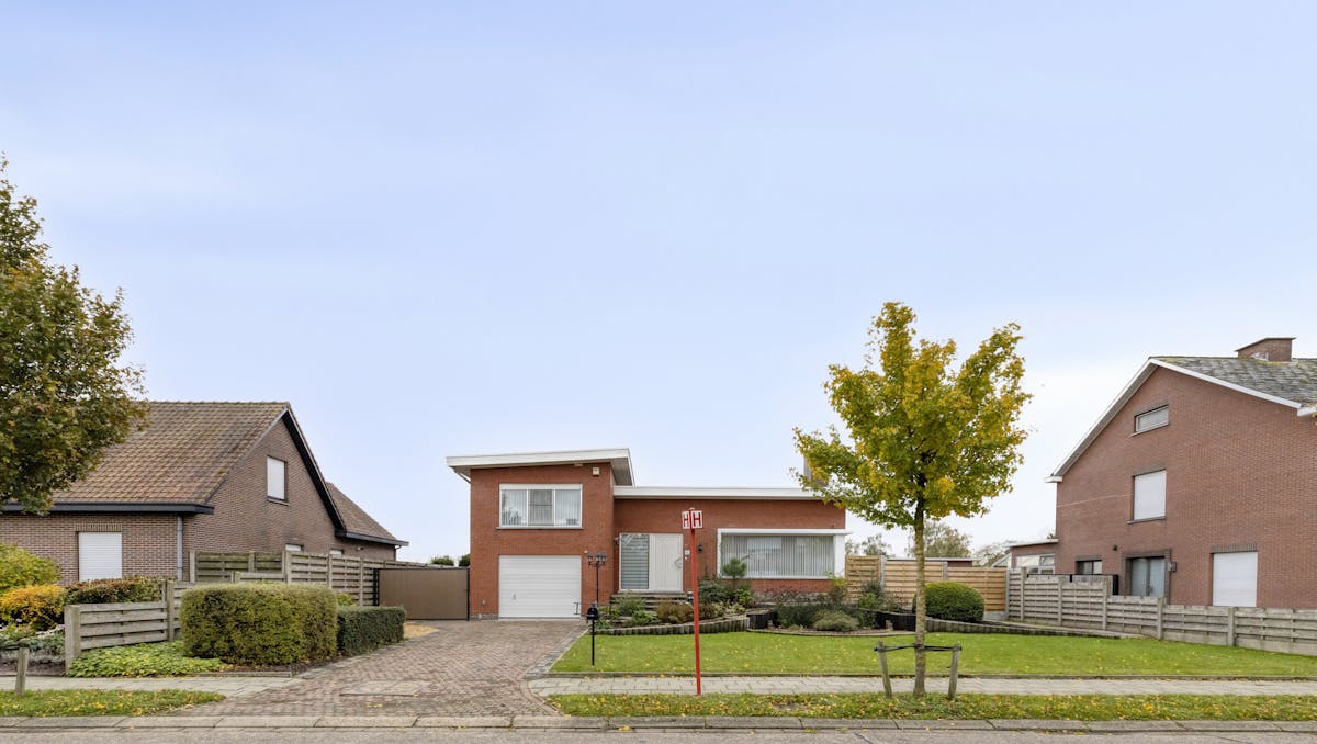 Charmante woning met zuidgerichte tuin in Sint-Lenaarts.