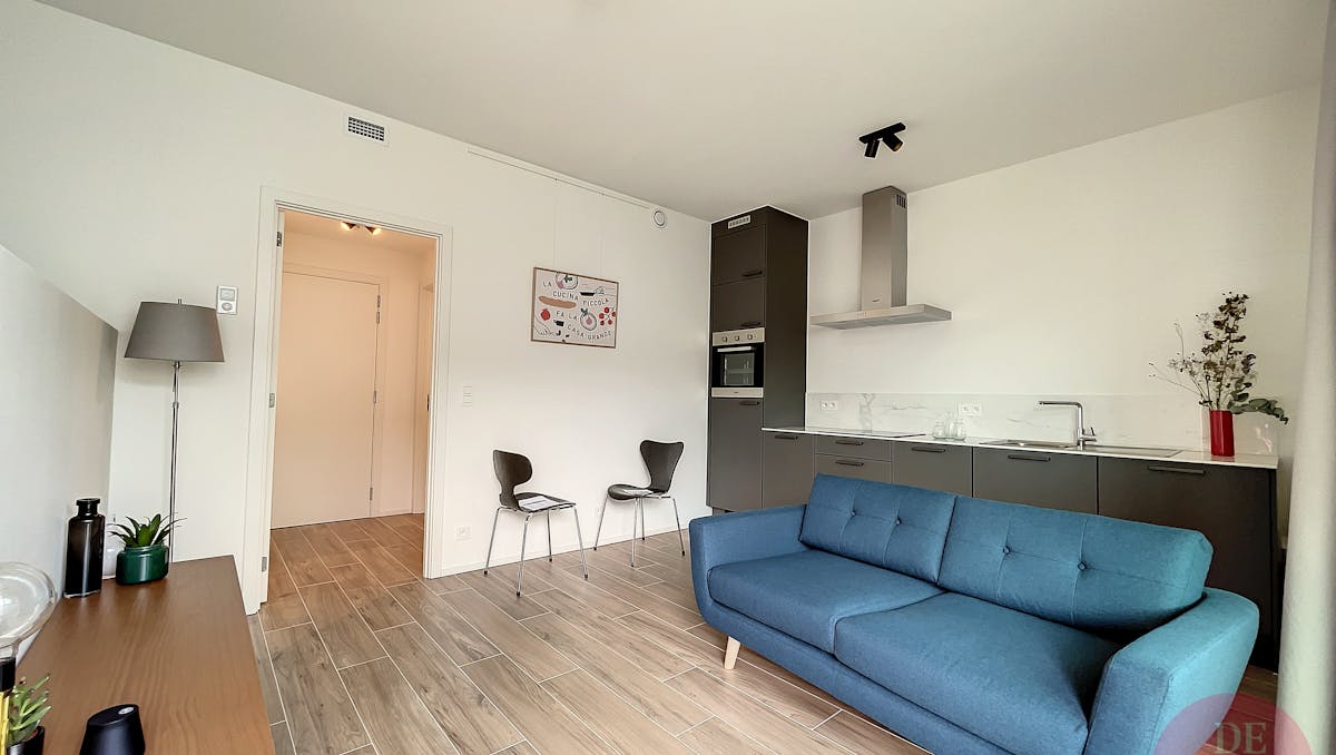 Canal Wharf | Recent furnished studio of ±50m² + terrace