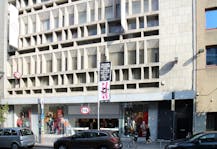 Commercial de 2.000 m² à vendre dans le centre de Courtrai