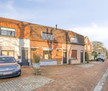 Huis met 3 slaapkamers en buitenruimte te Sijsele (Damme)