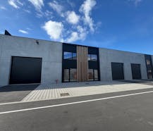 Nieuwbouw KMO-unit van ca. 280 m² op topligging in Oudenburg