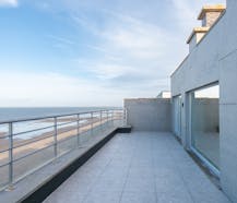 Uitzonderlijke penthouse met frontaal zeezicht & duinenzicht