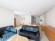 Ground floor apartment with spacious garage in the center of Sint-Idesbald