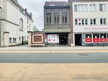 Local commercial à louer à Courtrai