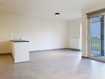  Gelijkvloers appartement met 2 slaapkamers en tuin te Westrozebeke