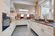 House consisting of 2 apartments near the center of Vilvoorde