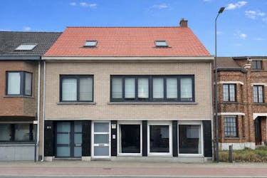 Gelijkvloers appartement met 4 slaapkamers (EPC C-F)