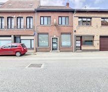 Te renoveren winkel of woning