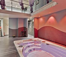 Over te nemen wellnesscentrum met 3 slaapkamer appartement