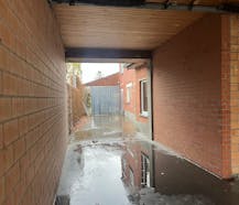 Magazijn van ca 140 m² te huur in Meulebeke