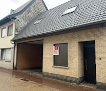 Magazijn van ca 140 m² te huur in Meulebeke