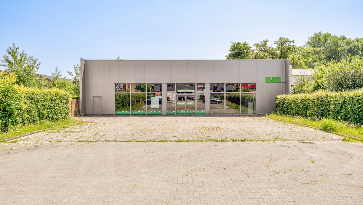 Instapklaar winkelpand op toplocatie te Genkersteenweg 159 in Hasselt