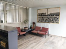 Vastgoedvennootschap met verhuurde magazijnen en opbrengsteigendom te Kortrijk 