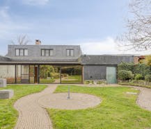 Huis te koop in Ieper met 3 kamers, tuin en garage