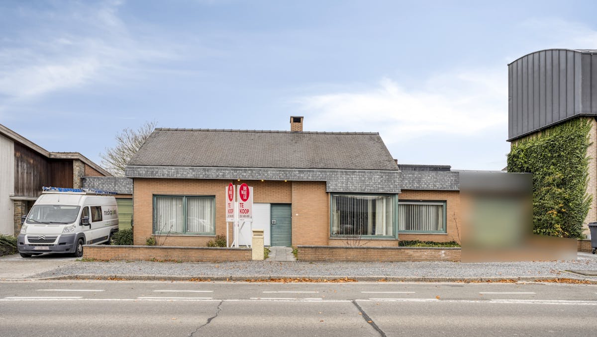 Huis te koop in Ieper met 3 kamers, tuin en garage