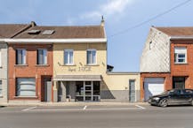 Handelspand met instapklare woning te Sint-Denijs