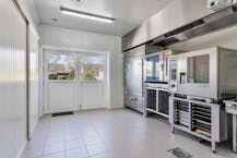 Handelspand met instapklare woning te Sint-Denijs