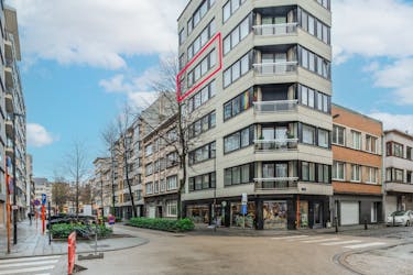 Instapklaar 2-slaapkamer appartement te centrum Oostende