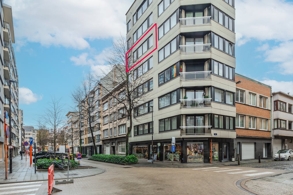 Instapklaar 2-slaapkamer appartement te centrum Oostende