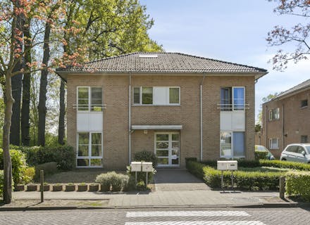Recent appartement met één slaapkamer, terras en garage te koop in centrum Wuustwezel!