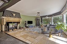 Luxueuze eigendom op ca 1,8ha met zwembad en tennisveld te koop in Gijvelde (Frankrijk).