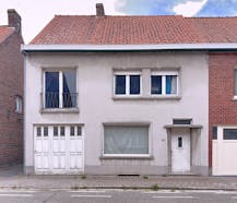 Volledig te renoveren huis te koop in centrum Wielsbeke