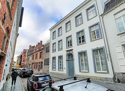 Autostaanplaats voor één wagen te huur in centrum Brugge