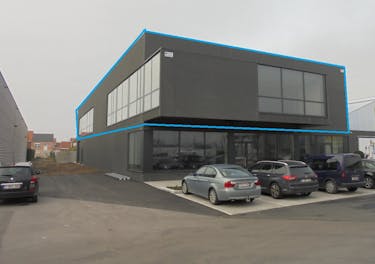Nieuwbouw handelspand te huur van ca. 738 m² in Roeselare