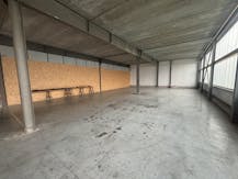 Magazijn van ca. 220 m² te huur in Waregem.