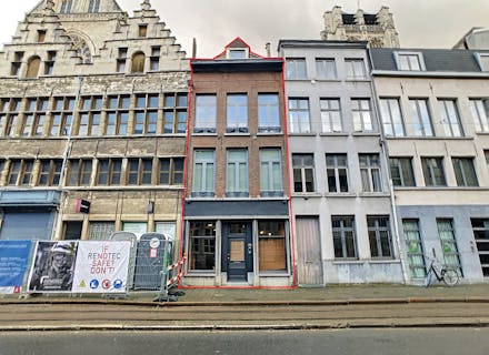 Woning met handelsgelijkvloers te koop in Antwerpen Centrum