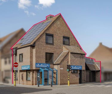 Handelshuis te koop in het centrum van Deerlijk
