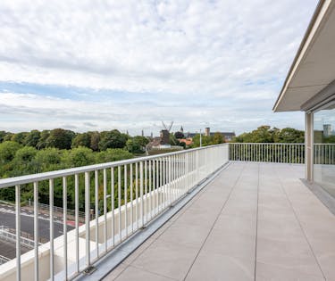 Luxueus penthouse appartement (215m² + 120m² terras) te Brugge