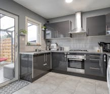 Instapklaar huis met 3 slaapkamers te koop in Kortrijk!