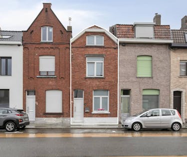 Instapklaar huis met 3 slaapkamers te koop in Kortrijk!