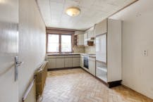 Op te knappen appartement in Centrum Kortessem